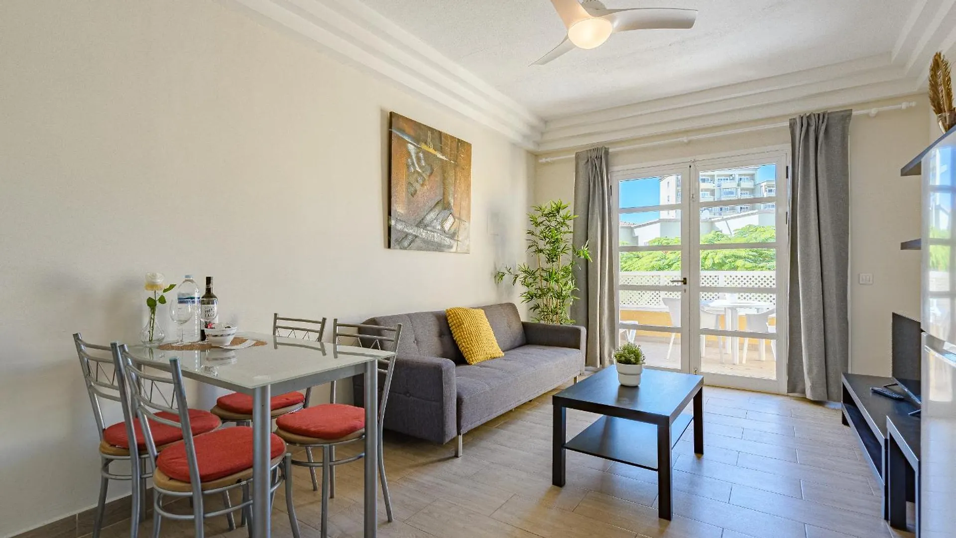 Apartment Apartamentos Orlando En Costa Adeje Spain
